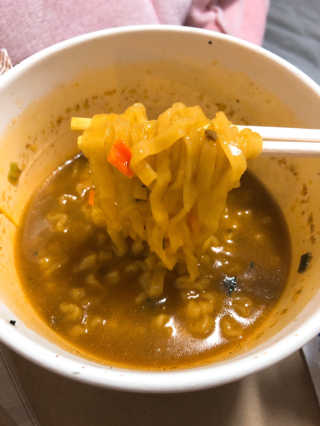 오뚜기카레면 2차 모집 — 4점을 준 리뷰어가 2019년 2월 올린 사용 사진