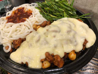 고향원조숯불닭갈비 [고향산천원조숯불닭갈비] 뼈없는 숯불닭갈비 2인세트 — 3.83점을 준 리뷰어가 2018년 9월 올린 사용 사진