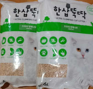 [펫토리아] BEST 고양이두부모래 6L 한삽뚝딱 — 4.5점을 준 리뷰어가 2019년 2월 올린 사용 사진