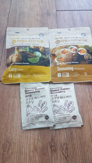 MCP 하이몰 마법의치킨가루2봉랜덤 + 코코넛허니버터2봉 — 4점을 준 리뷰어가 2020년 3월 올린 사용 사진