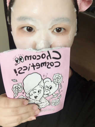 초코무 코스메틱스 초코무 모이스쳐 로즈 마스크팩 — 5점을 준 리뷰어가 2018년 8월 올린 사용 사진