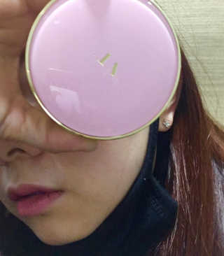 브이티 코스메틱 VT 리얼 콜라겐 팩트 — 3.5점을 준 리뷰어가 2017년 3월 올린 사용 사진