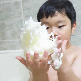 꼬모조이 탱글탱글 구름 콩순이 버블바스 — 4.5점을 준 리뷰어가 2019년 11월 올린 사용 사진