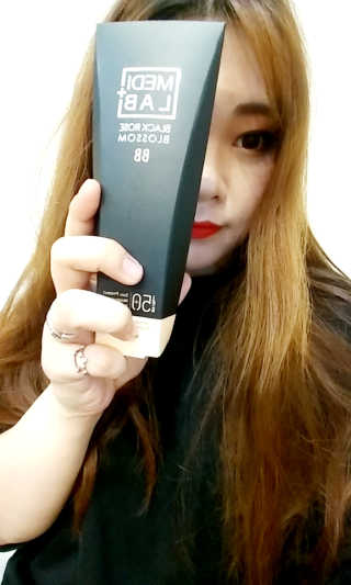 데이셀코스메틱 메디 랩 블랙로즈 블로썸 비비 50g — 5점을 준 리뷰어가 2017년 6월 올린 사용 사진