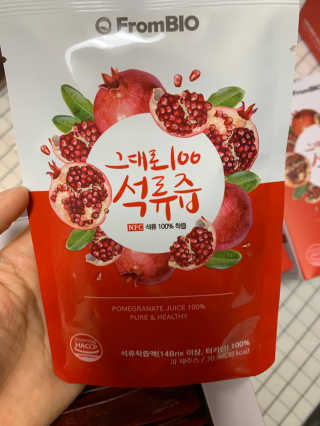 프롬바이오 오직 석류만 [그대로100 석류즙] 하루 1포로 건강하게 — 5점을 준 리뷰어가 2020년 2월 올린 사용 사진