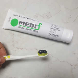 메디프랜천연잇몸치약 메디프랜치약 — 5점을 준 리뷰어가 2018년 4월 올린 사용 사진