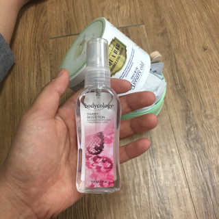 바디콜로지 프레그런스 미스트 스윗시덕션 — 4점을 준 리뷰어가 2017년 6월 올린 사용 사진