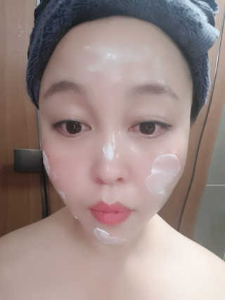 보나쥬르 멜팅 글로우 카밍 크림 50ml — 5점을 준 리뷰어가 2020년 1월 올린 사용 사진