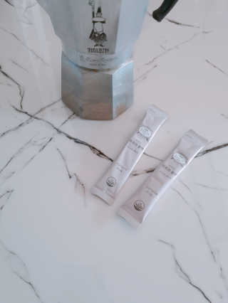 [하우투잇] 뤼에르 쿠르브 블랙 10ml x 30포 총 300ml — 4점을 준 리뷰어가 2020년 3월 올린 사용 사진