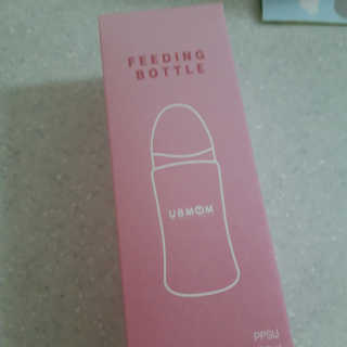 유비맘 PPSU 젖병 노꼭지_260ml_컬러 랜덤 발송 — 5점을 준 리뷰어가 2020년 3월 올린 사용 사진