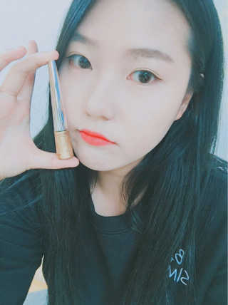 딜라잇18 홀리몰리 글리터라이너 — 4점을 준 리뷰어가 2016년 10월 올린 사용 사진