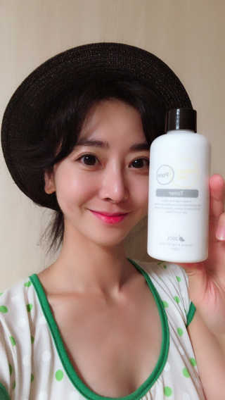 이솔화장품 이솔 세범 리스 포어 토너 200ml — 5점을 준 리뷰어가 2018년 8월 올린 사용 사진