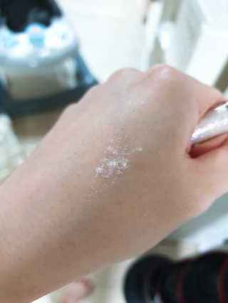[블랙루즈] 펄블리 아이 글리터 4종 중 택 1 — 5점을 준 리뷰어가 2019년 8월 올린 사용 사진