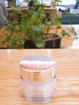파시스 올인원 진주 화이트닝 크림 100ml — 5점을 준 리뷰어가 2019년 4월 올린 사용 사진