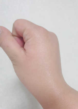 메리에코 소나무 너리싱 오일세럼 — 4.67점을 준 리뷰어가 2018년 11월 올린 사용 사진