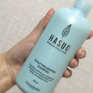 셀리본 하수오 내츄럴 프리벤션 탈모관리 샴푸 300ml — 3.5점을 준 리뷰어가 2019년 11월 올린 사용 사진