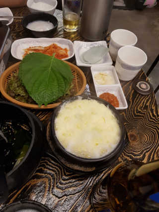고향원조숯불닭갈비 [고향산천원조숯불닭갈비] 뼈없는 숯불닭갈비 2인세트 — 3.33점을 준 리뷰어가 2018년 9월 올린 사용 사진