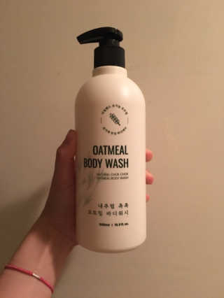 (주)에네스티 내추럴 촉촉  오트밀 바디워시 500ml — 4.5점을 준 리뷰어가 2019년 10월 올린 사용 사진