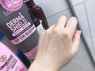 어파티 더마실드 바디워시 코튼블러썸 300ml — 5점을 준 리뷰어가 2018년 5월 올린 사용 사진