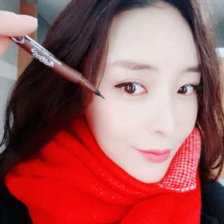 니코피 퍼펙트 엣지 아이라이너 — 5점을 준 리뷰어가 2019년 12월 올린 사용 사진