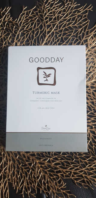 GoodDay Skincare GoodDay 강황 마스크 — 5점을 준 리뷰어가 2019년 9월 올린 사용 사진