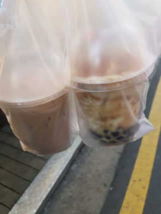 [춘지본가 강남점] 버블밀크티1 + 버블없는 음료1 — 5점을 준 리뷰어가 2019년 12월 올린 사용 사진