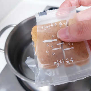 천연육수 순간 — 5점을 준 리뷰어가 2020년 2월 올린 사용 사진