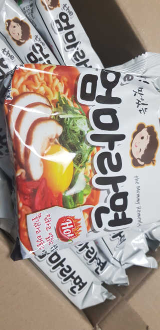 라면 그대로가 제일 맛있는 더엄마라면 — 5점을 준 리뷰어가 2019년 6월 올린 사용 사진