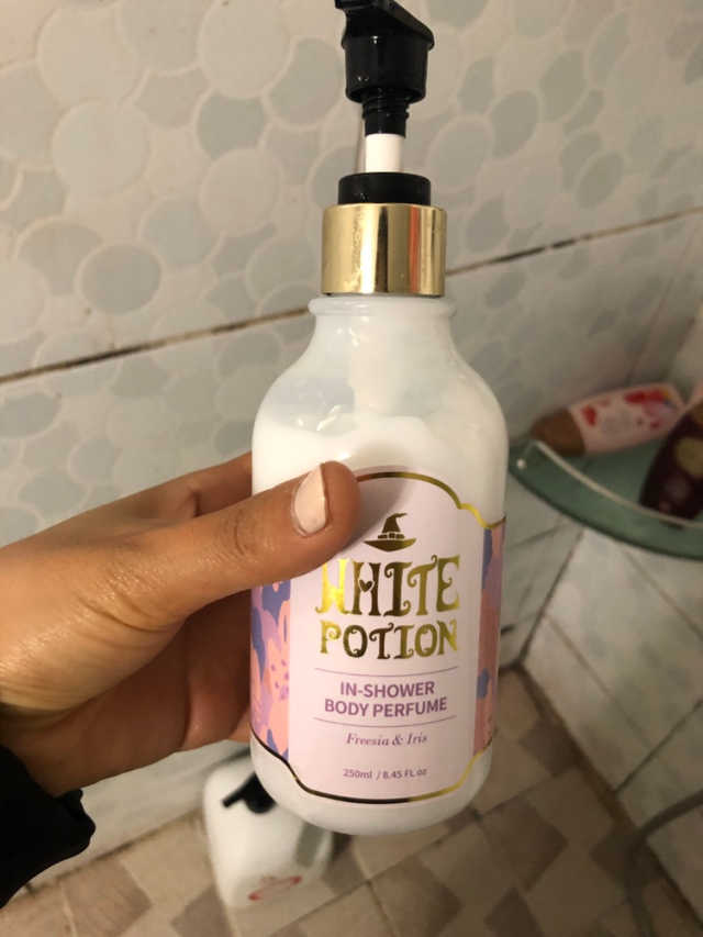 인샤워 바디퍼퓸 화이트포션 250ML 리뷰 사진