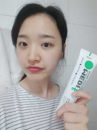 메디프랜천연잇몸치약 메디프랜치약 — 4.67점을 준 리뷰어가 2018년 5월 올린 사용 사진