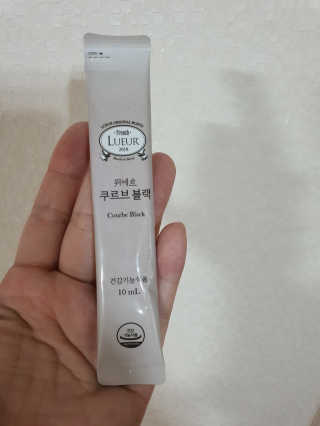 [하우투잇] 뤼에르 쿠르브 블랙 10ml x 30포 총 300ml — 4점을 준 리뷰어가 2020년 2월 올린 사용 사진