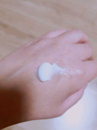 (주)에네스티 내추럴 촉촉  오트밀 바디로션 500ml — 5점을 준 리뷰어가 2019년 11월 올린 사용 사진
