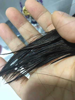 보타미안  엔젤모링가 아쿠아베리어 팩 — 3점을 준 리뷰어가 2018년 6월 올린 사용 사진