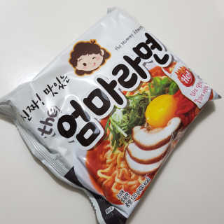 라면 그대로가 제일 맛있는 더엄마라면 — 5점을 준 리뷰어가 2019년 9월 올린 사용 사진
