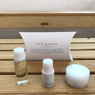 ROSE BLANCHE 로제블랑쉐 인텐시브 수딩 세럼 — 4.5점을 준 리뷰어가 2019년 7월 올린 사용 사진
