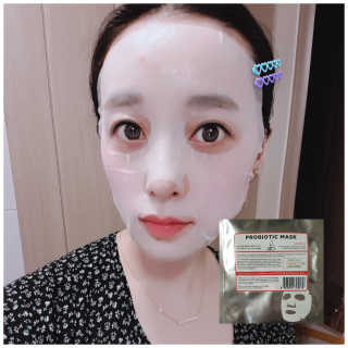 일동제약 퍼스트랩 프로바이오틱 마스크팩 10매 — 5점을 준 리뷰어가 2018년 9월 올린 사용 사진