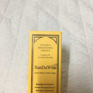 [스킨큐어] 산다화 비타민C 화이트닝 에센스 30ml — 5점을 준 리뷰어가 2019년 7월 올린 사용 사진