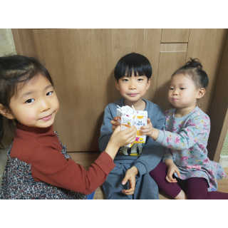 매일우유 멸균 매일우유 저지방 2프로 멸균 핑크퐁 에디션 6입 — 5점을 준 리뷰어가 2018년 1월 올린 사용 사진
