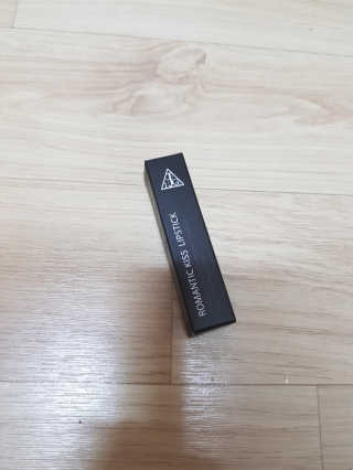 지고트 로맨틱 키스 립스틱 — 4점을 준 리뷰어가 2019년 1월 올린 사용 사진