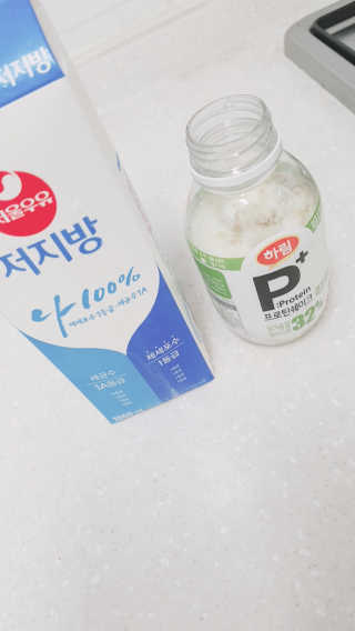 하림 P+ 닭가슴살 프로틴 쉐이크 — 5점을 준 리뷰어가 2019년 6월 올린 사용 사진