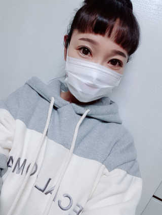 네온마켓 청정일기 개별포장 일회용마스크 화이트 — 5점을 준 리뷰어가 2019년 2월 올린 사용 사진