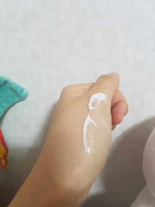 셀라피 에이리페어플러스크림 — 3점을 준 리뷰어가 2018년 4월 올린 사용 사진