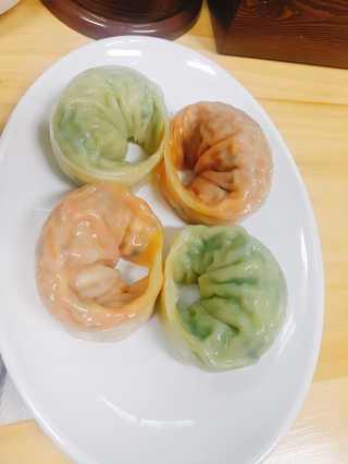 칼국수에끌림 [칼국수에 끌림] 손칼국수+비빔칼국수+왕만두4개 — 5점을 준 리뷰어가 2018년 11월 올린 사용 사진