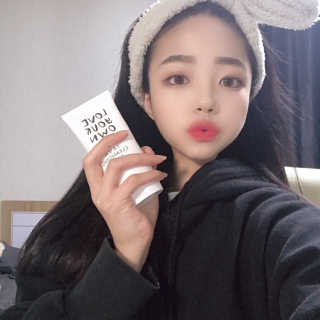LYO 자바 수분크림 클렌징폼 — 2.33점을 준 리뷰어가 2018년 11월 올린 사용 사진