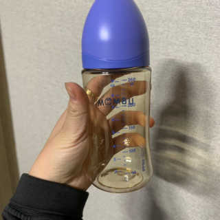 유비맘 PPSU 젖병 노꼭지_260ml_컬러 랜덤 발송 — 4점을 준 리뷰어가 2020년 3월 올린 사용 사진