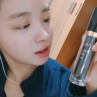 JM솔루션 물광 커버 파운데이션 럭셔리 — 5점을 준 리뷰어가 2019년 1월 올린 사용 사진