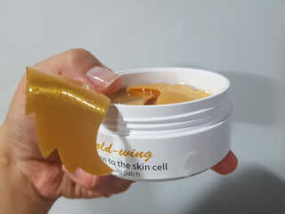 푸츄푸츄 Real repair skin cell premium patch — 5점을 준 리뷰어가 2018년 10월 올린 사용 사진