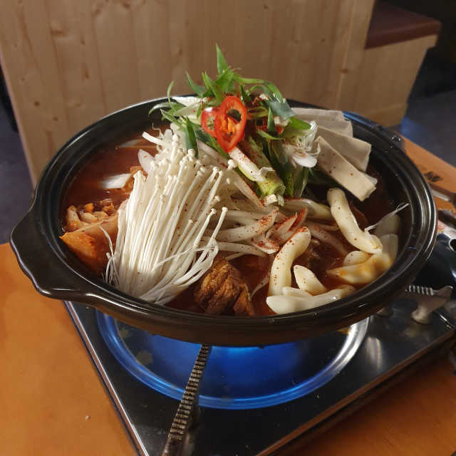 [경성술집 홍대점] 전메뉴 중 택1 + 날치알 주먹밥 리뷰 사진