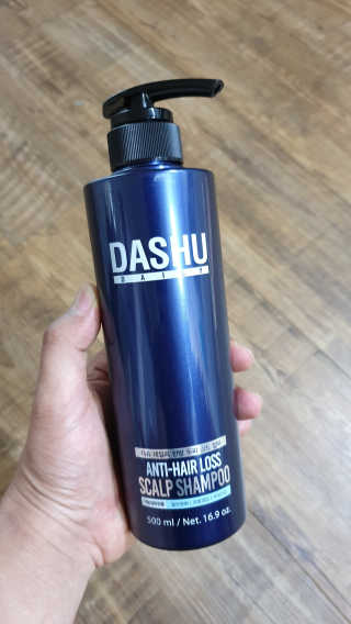 다슈코리아 다슈 단백질 한방 두피 골드 샴푸 500ml +샴푸브러쉬 — 5점을 준 리뷰어가 2019년 3월 올린 사용 사진