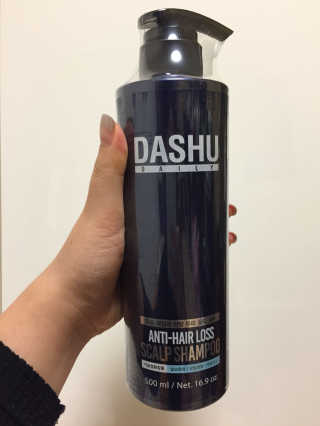다슈코리아 다슈 데일리 한방 두피 골드 샴푸 500ml — 4.17점을 준 리뷰어가 2017년 10월 올린 사용 사진